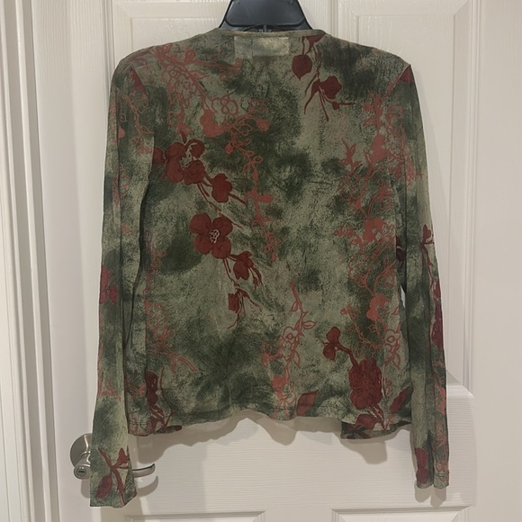 Shell and button up sweater set - Picture 3 of 7